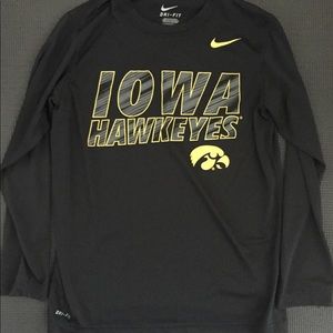 Nike- Long sleeve - Size (M) Youth